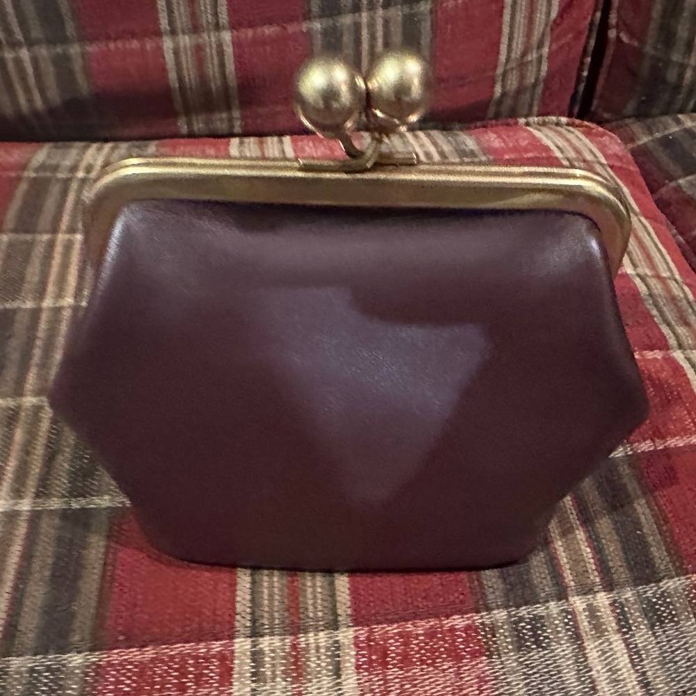 Coach Kisslock Frame Bag 16 NWT Black Currant Leather